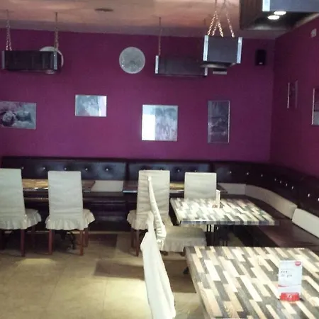 Radnevo Hotel *