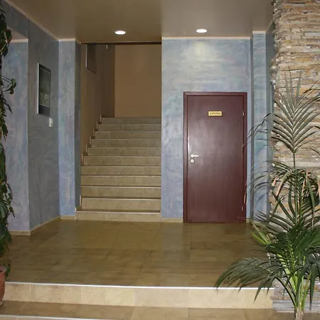 Отель Radnevo Hotel